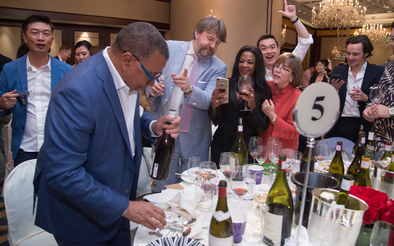 2019 THE FINE WINE EXPERIENCE BURGHOUND SYMPOSIUM Hong Kong Gala Dinner with special guests: Edouard Parinet, Jean-Luc Pépin, Erica and Allen Meadows